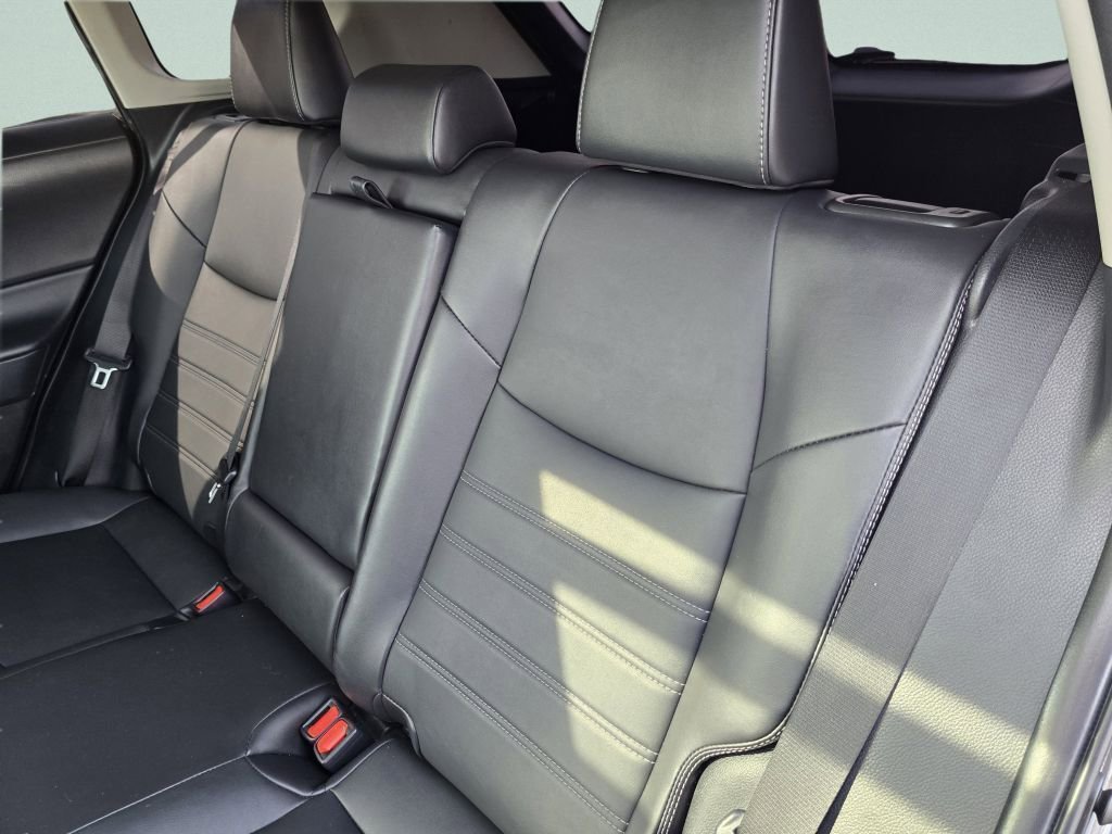 Used 2022 Magnetic Gray Metallic Toyota XLE Premium image 31