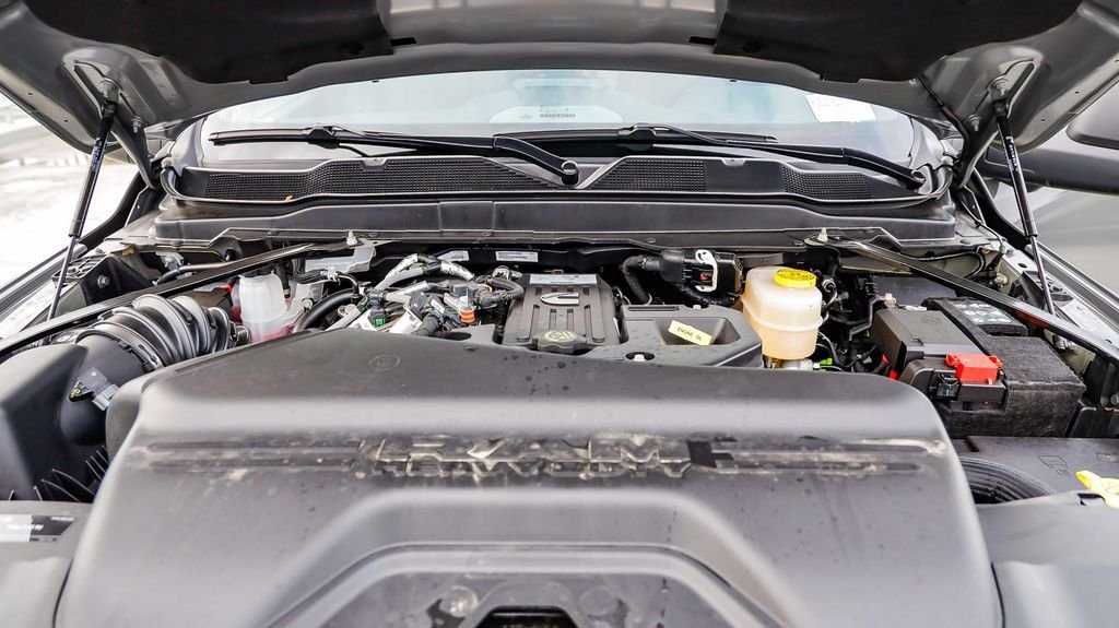 New 2026 Gray Clearcoat Ram Laramie image 32