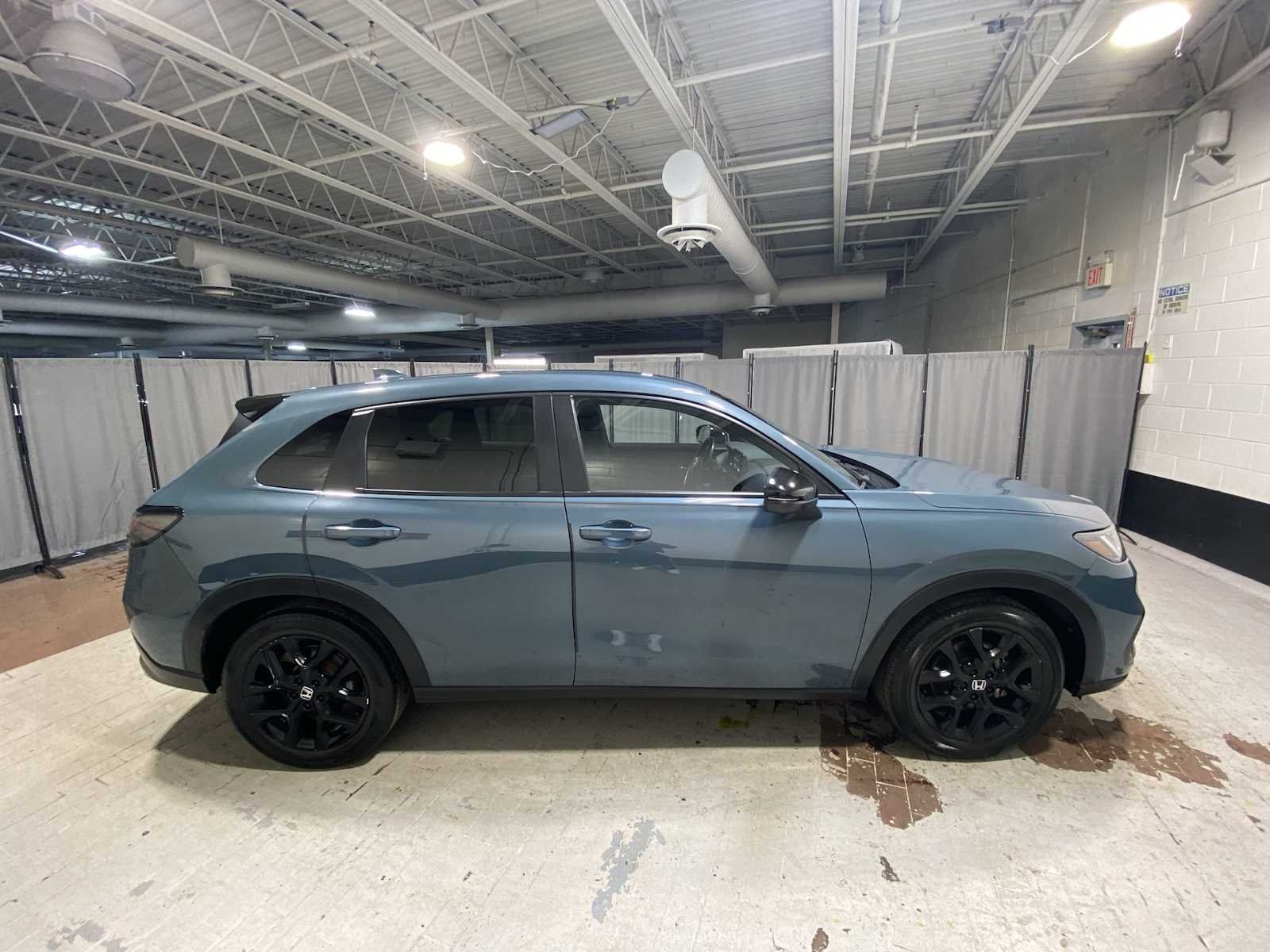 Used 2024 Green Honda  image 27