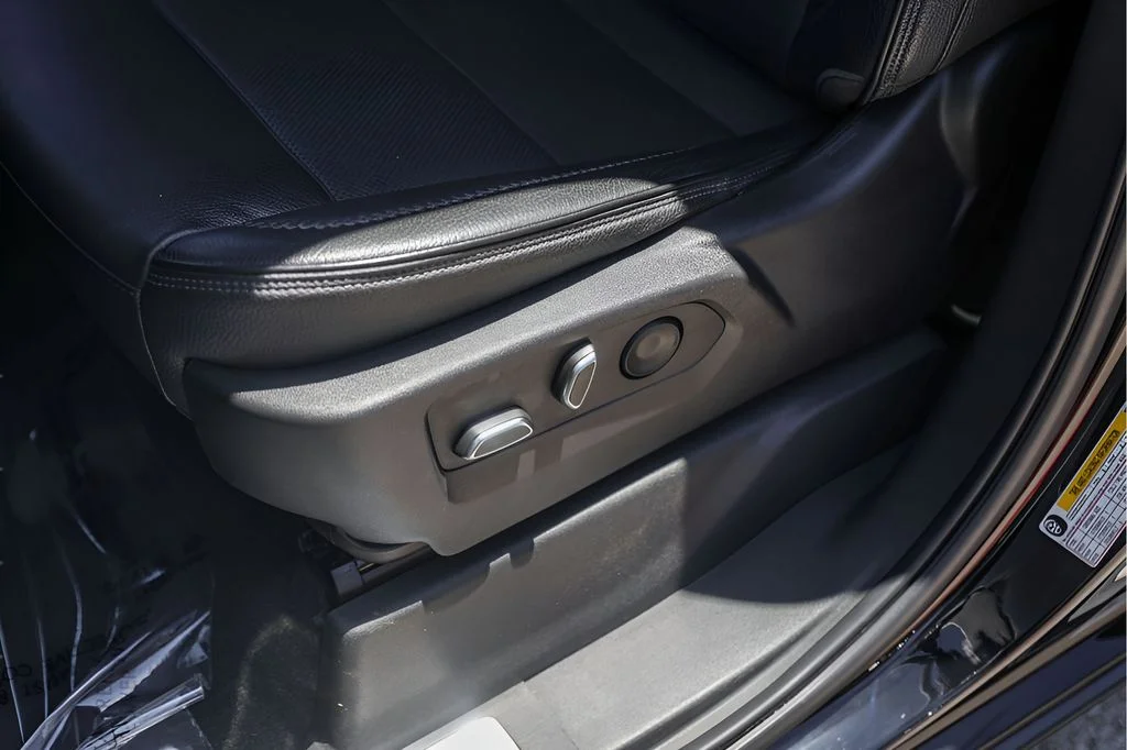 Used 2023 Black GMC Denali image 11