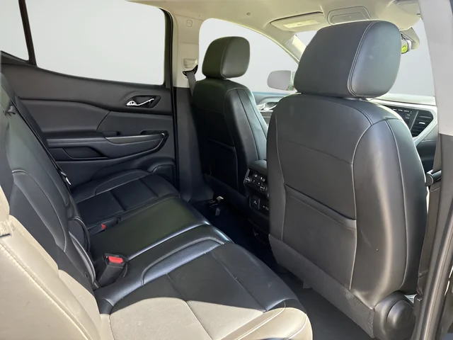Used 2023 Black GMC SLT image 23