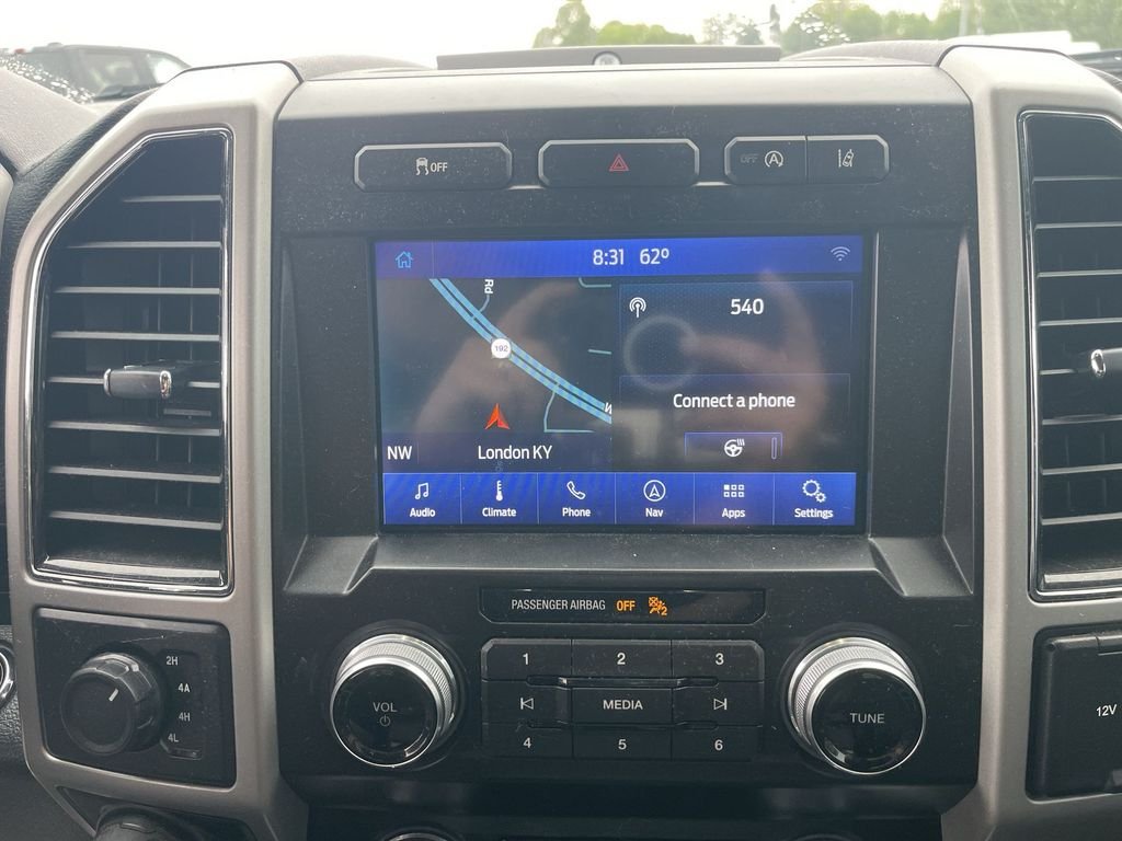 Used 2020 White Ford Lariat image 22