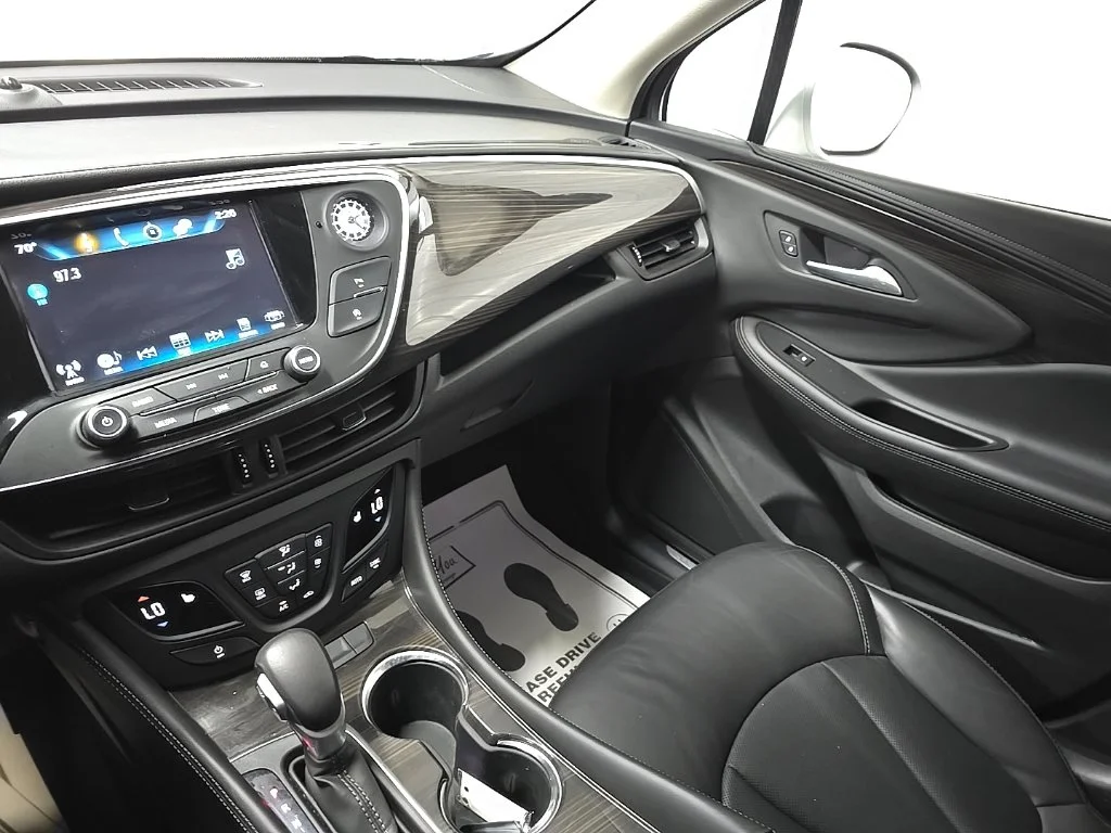 Used 2019 Silver Buick Essence image 28