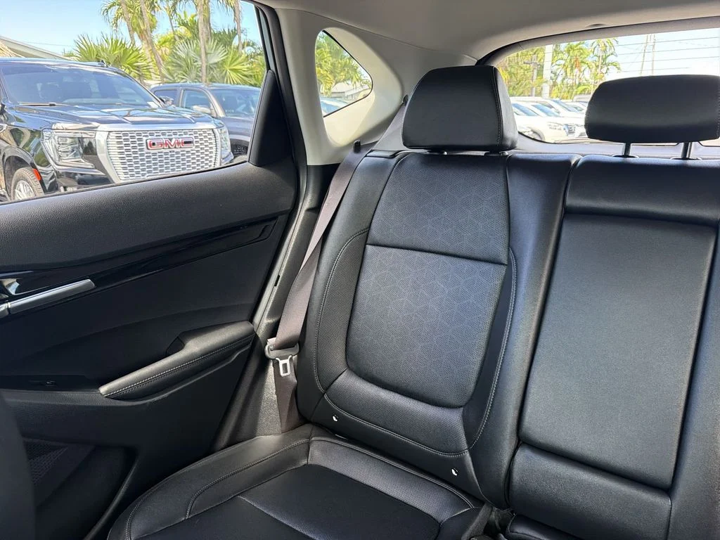 Used 2024 Blue Kia SX image 12