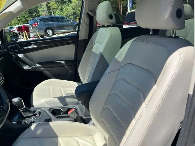 Used 2018 Gray Volkswagen 2.0T SEL Premium image 8