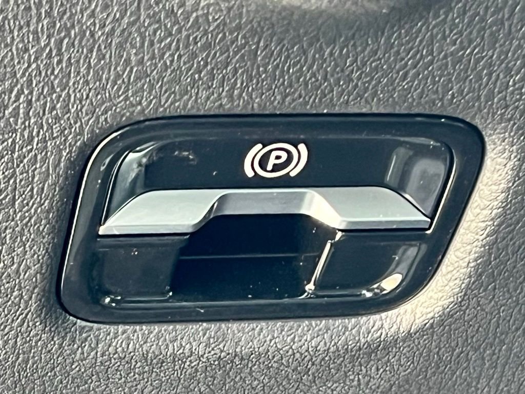 Certified Used 2023  Mercedes-Benz C 300 image 26