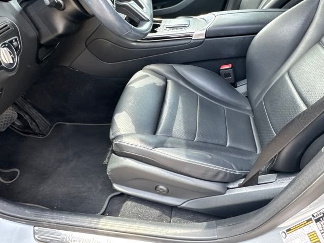 Used 2022 Silver Mercedes-Benz GLC 300 image 26