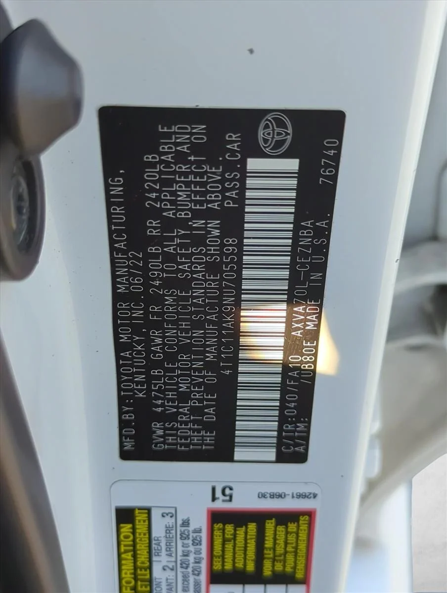 Used 2022 White Toyota LE image 24