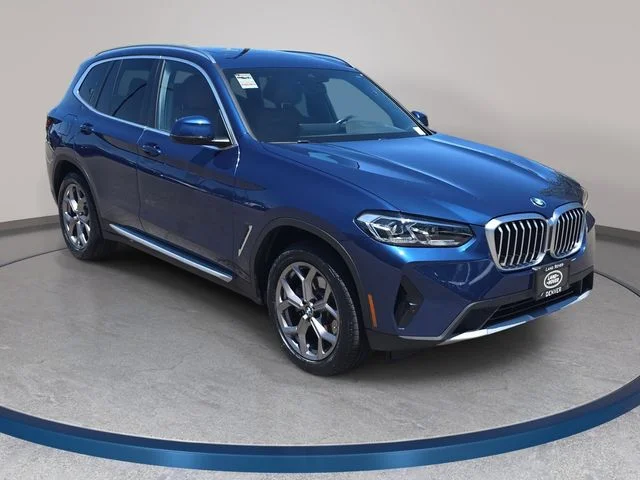 Used 2022 Blue BMW xDrive30i image 4
