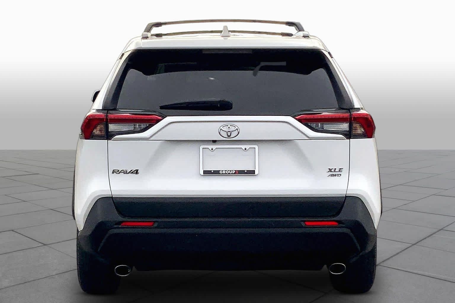 Used 2023 Ice Cap Toyota XLE image 5