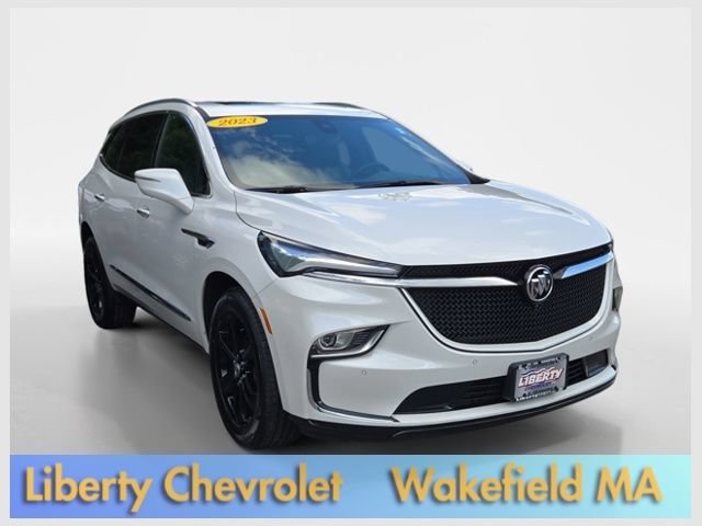 2023 Buick Enclave Essence AWD's photo