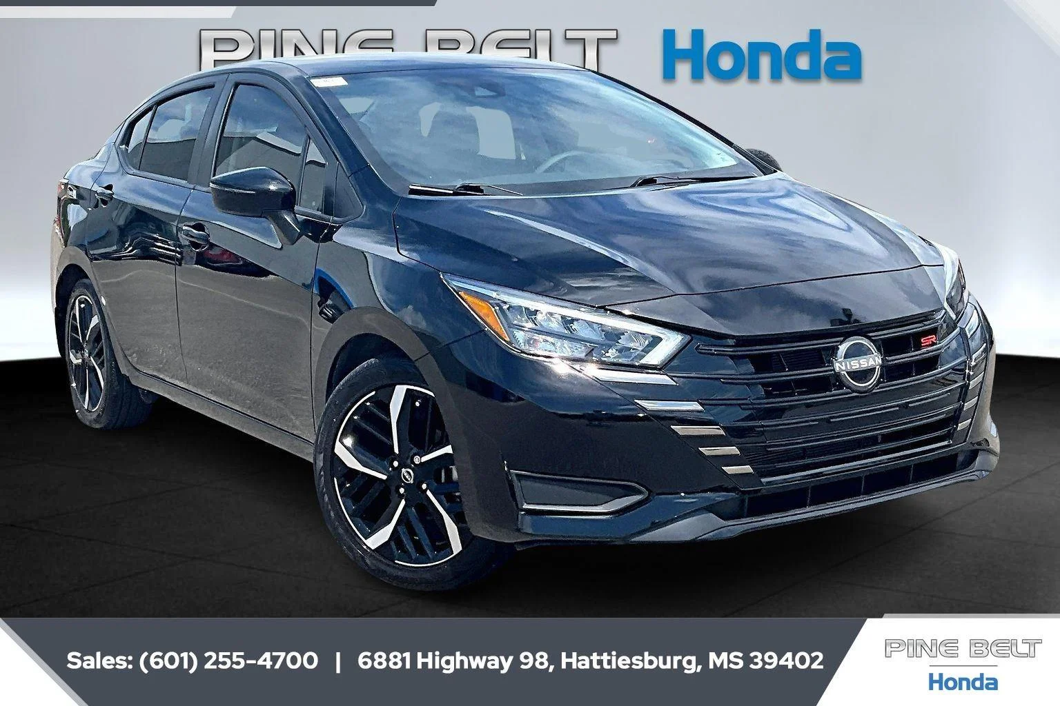 2025 Nissan Versa 1.6 SR CVT's photo