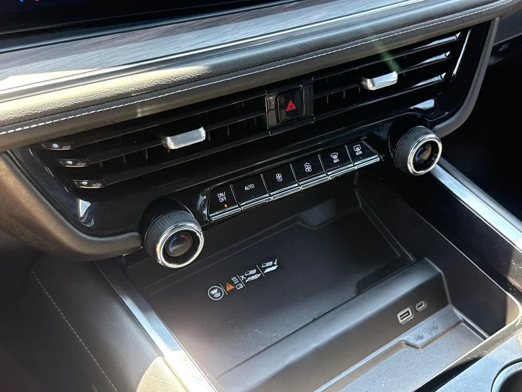 Used 2025 Black Chevrolet LT image 26