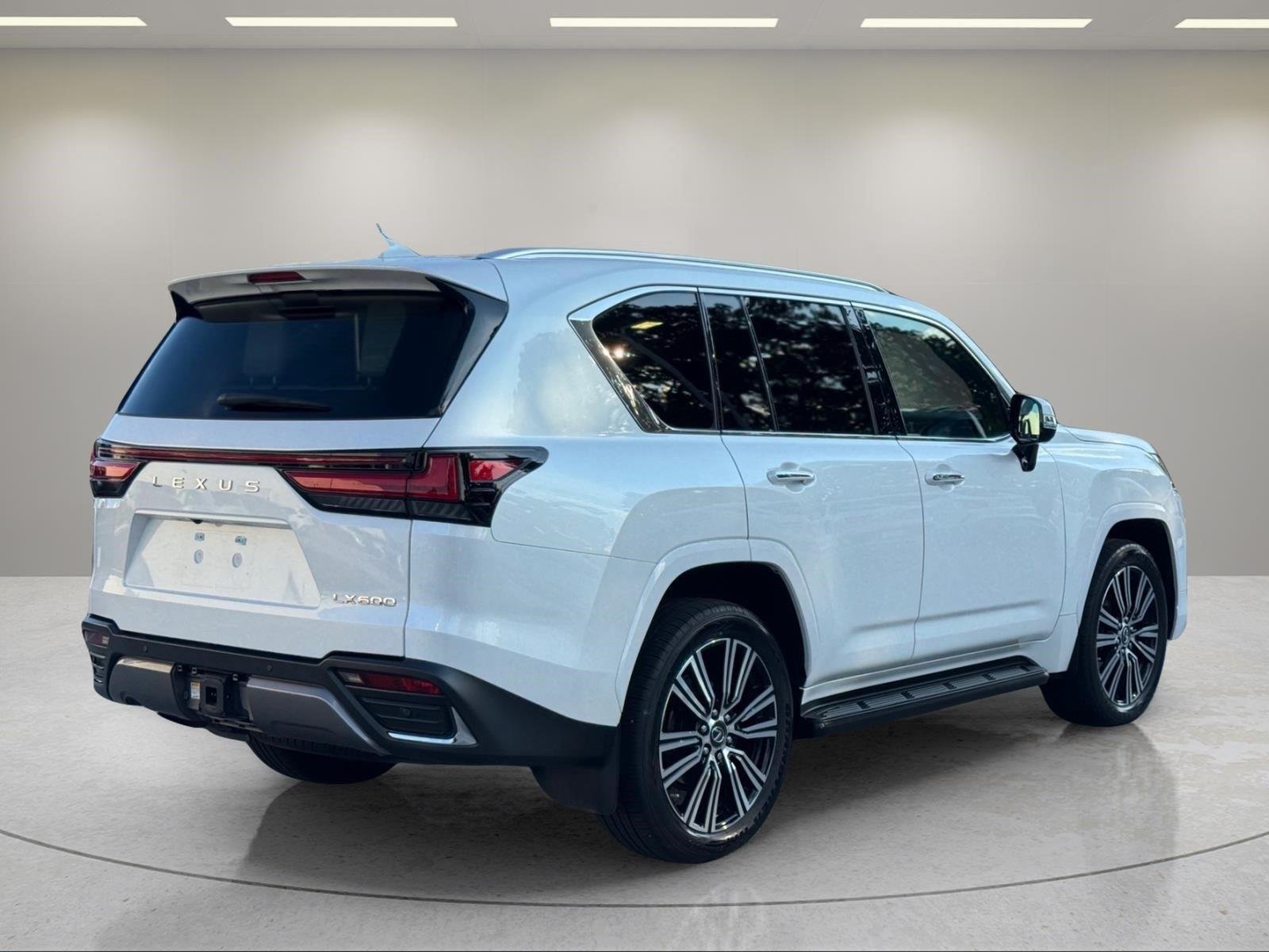 Used 2023 Eminent White Pearl Lexus LX 600 Luxury image 5