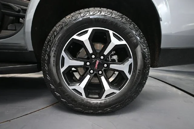 Used 2025 Silver GMC AT4 image 10