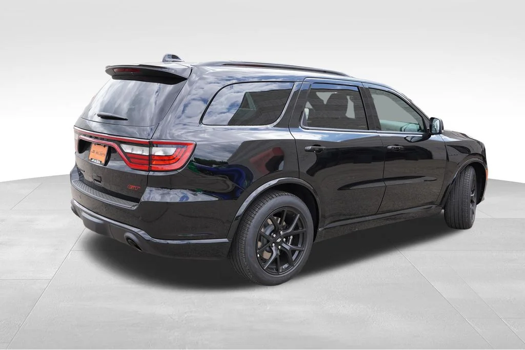 New 2026 Diamond Black Clear-Coat Exterior Paint Dodge GT Premium HEMI V8 image 3