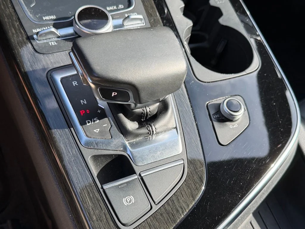 Used 2017  Audi 3.0 TDI Premium Plus image 30