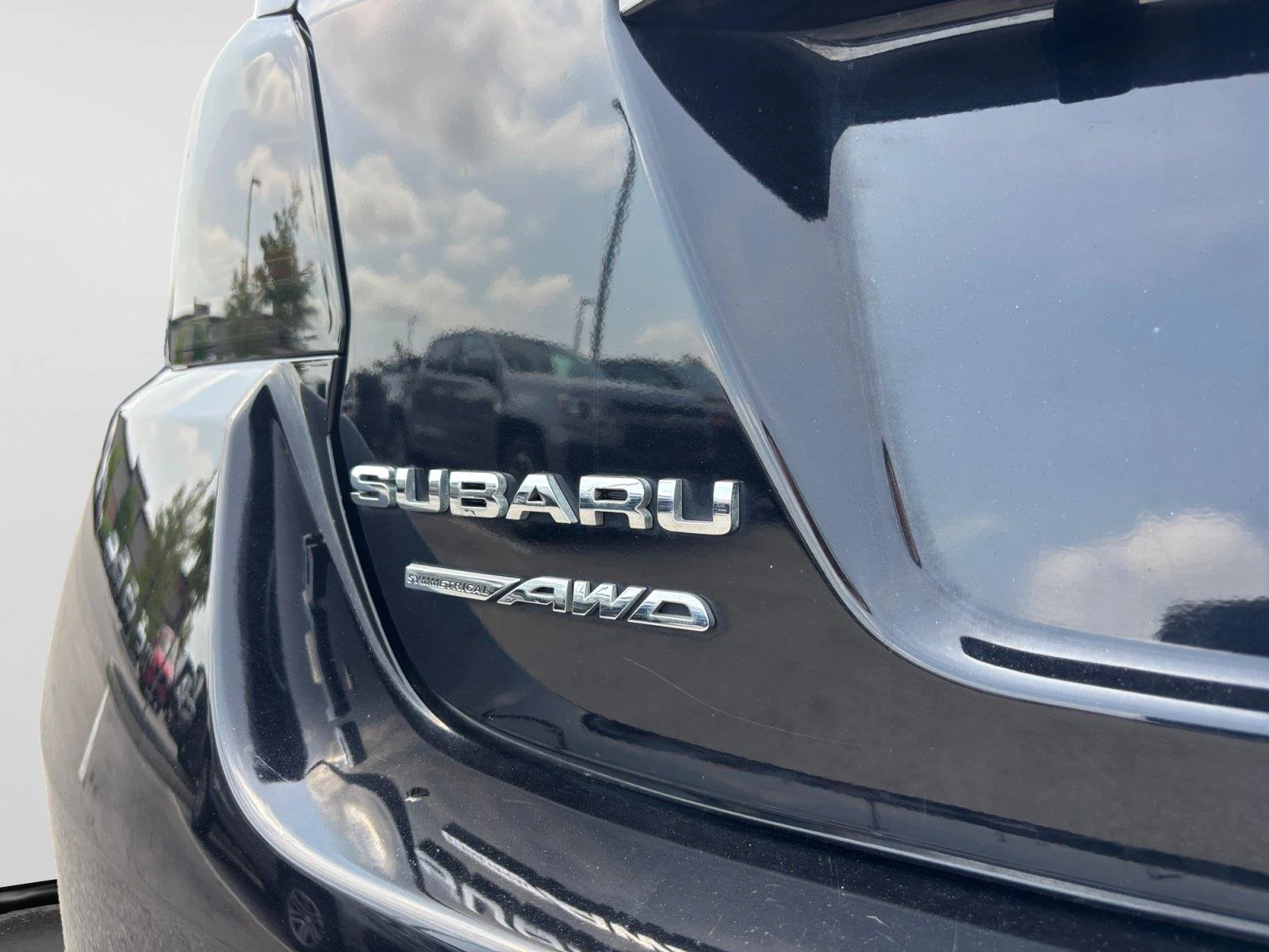 Used 2018 Crystal Black Silica Subaru Base image 45