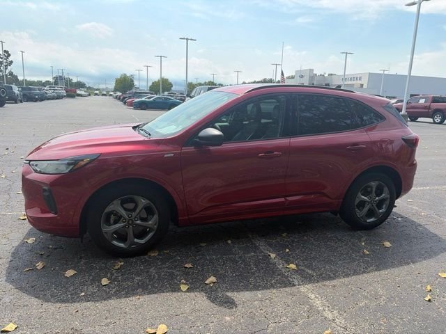 Used 2023 Rapid Red Metallic Tinted Clearcoat Ford ST-Line image 2