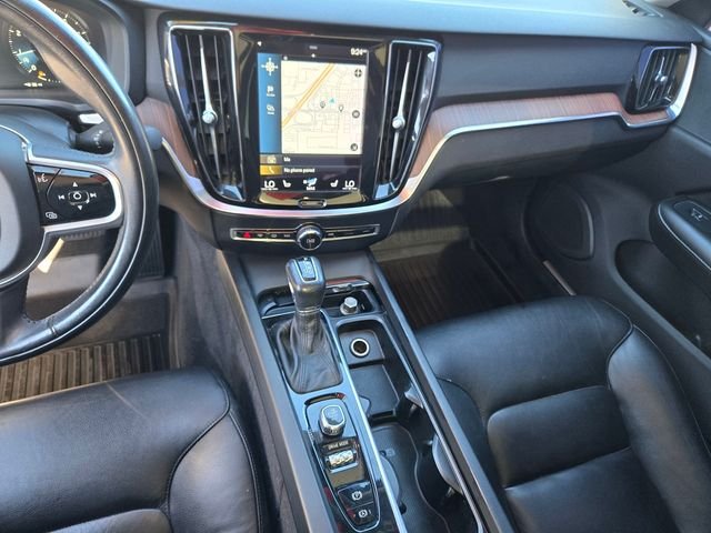 Used 2021 Gray Volvo T5 Momentum image 16