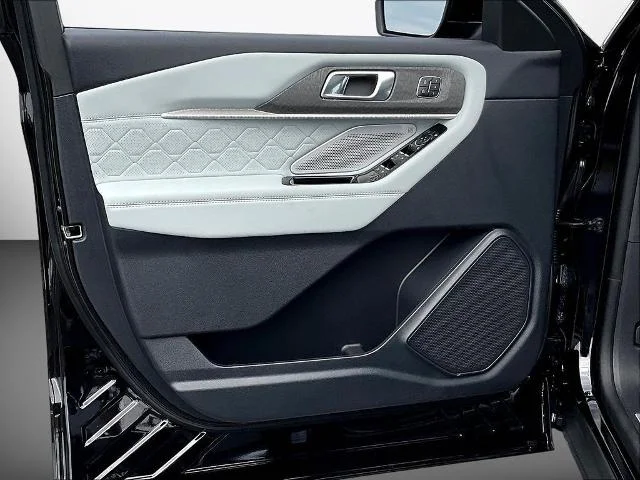 New 2026 Agate Black Metallic Ford Platinum™ image 62