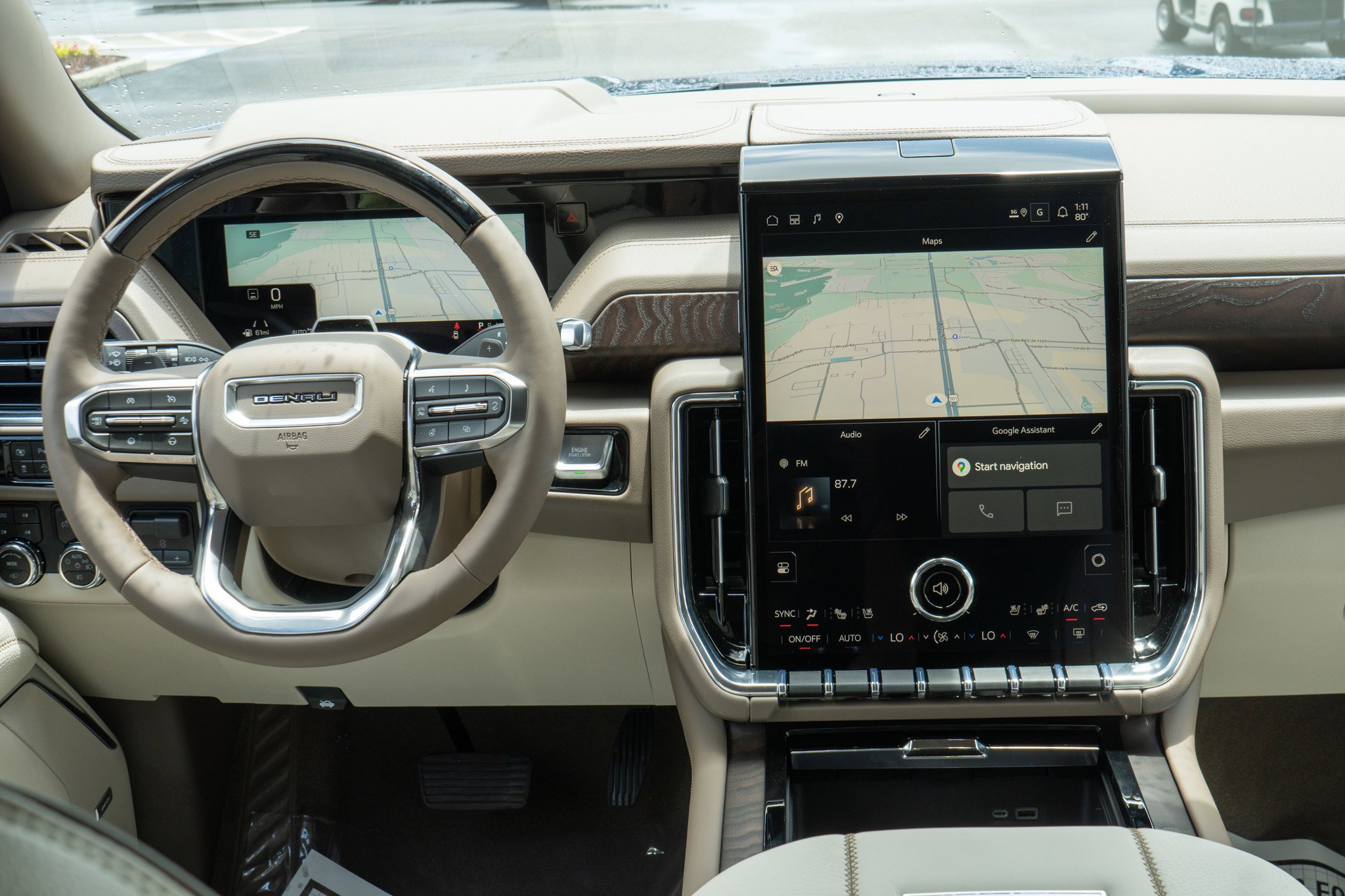 2026 GMC Yukon XL Denali - Photo 14