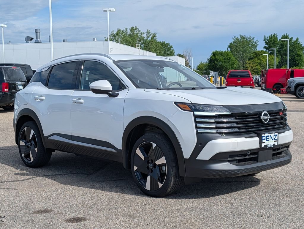 2025 Nissan Kicks 2.0 SR's photo