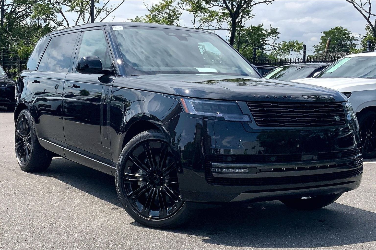 New 2026 Santorini Black Land Rover SE LWB 7-Seats / V8 image 2