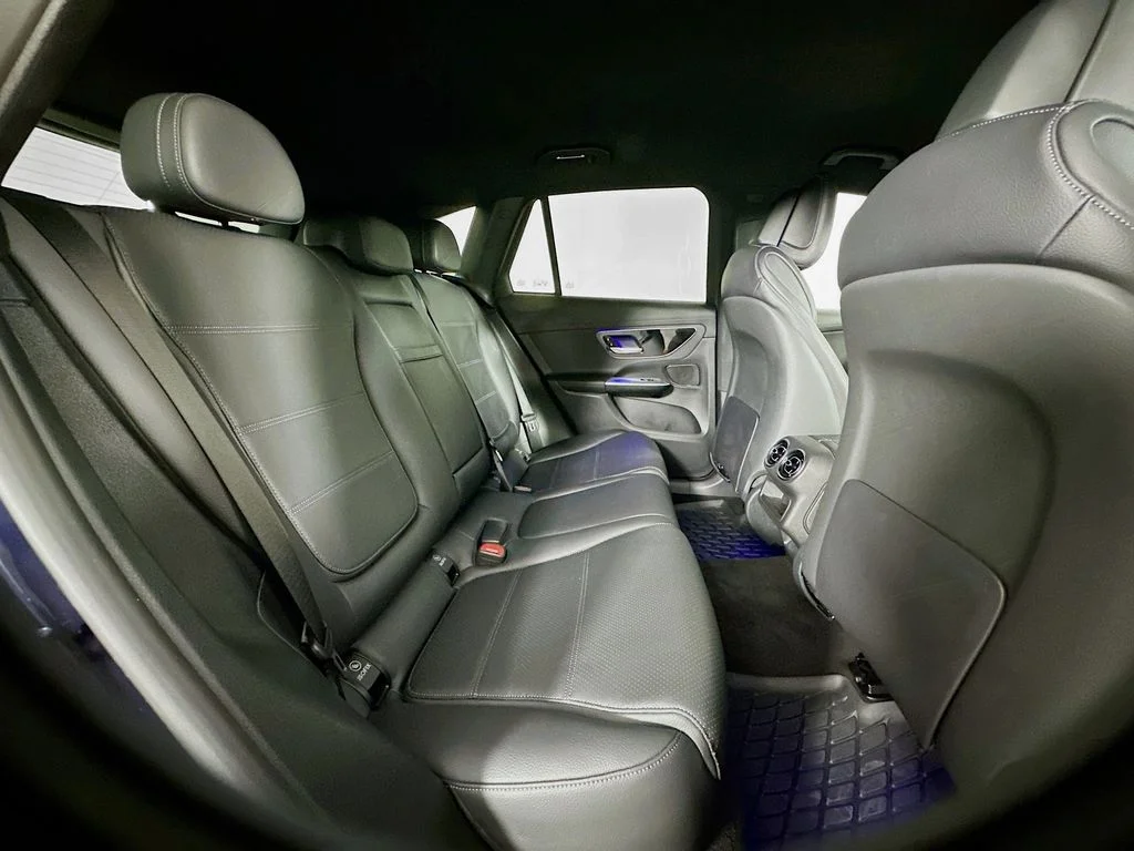 Used 2023 Blue Mercedes-Benz GLC 300 image 25