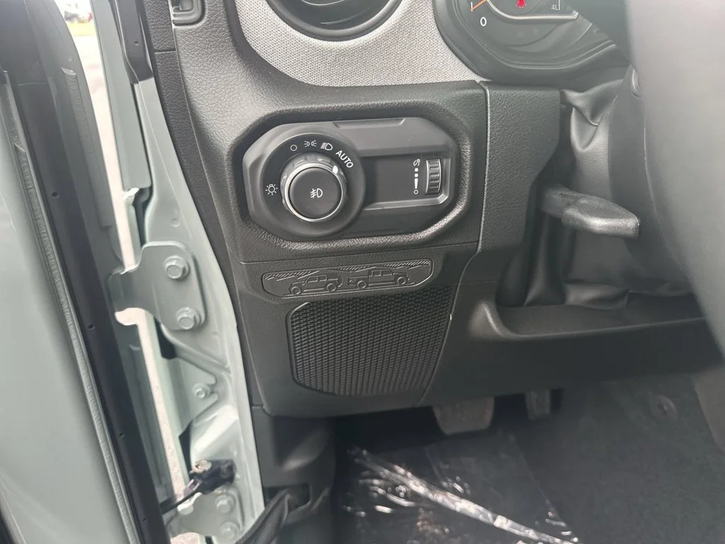 New 2027 Earl Clearcoat Jeep Sport S image 20
