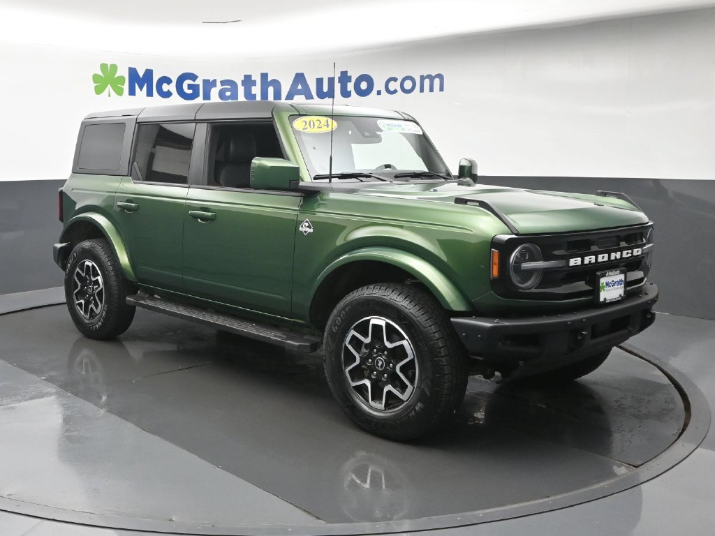 Used 2024 Green Ford Outer Banks image 2