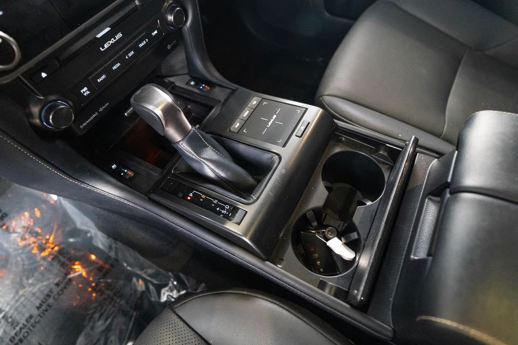 Used 2022 Black Lexus 460 image 25