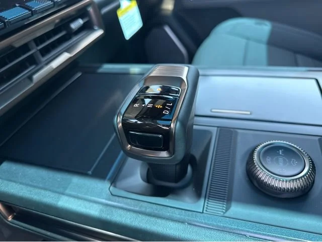 2024 GMC HUMMER EV 3X - Photo 25
