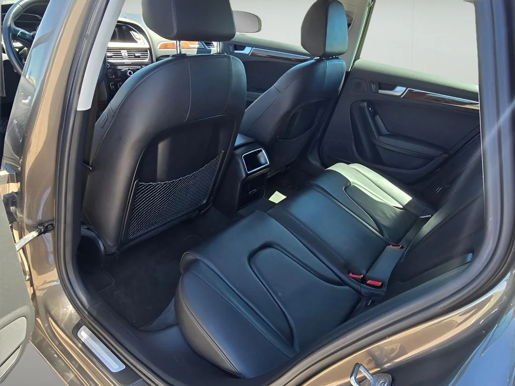 Used 2014 Dakota Gray Metallic Audi Premium image 25