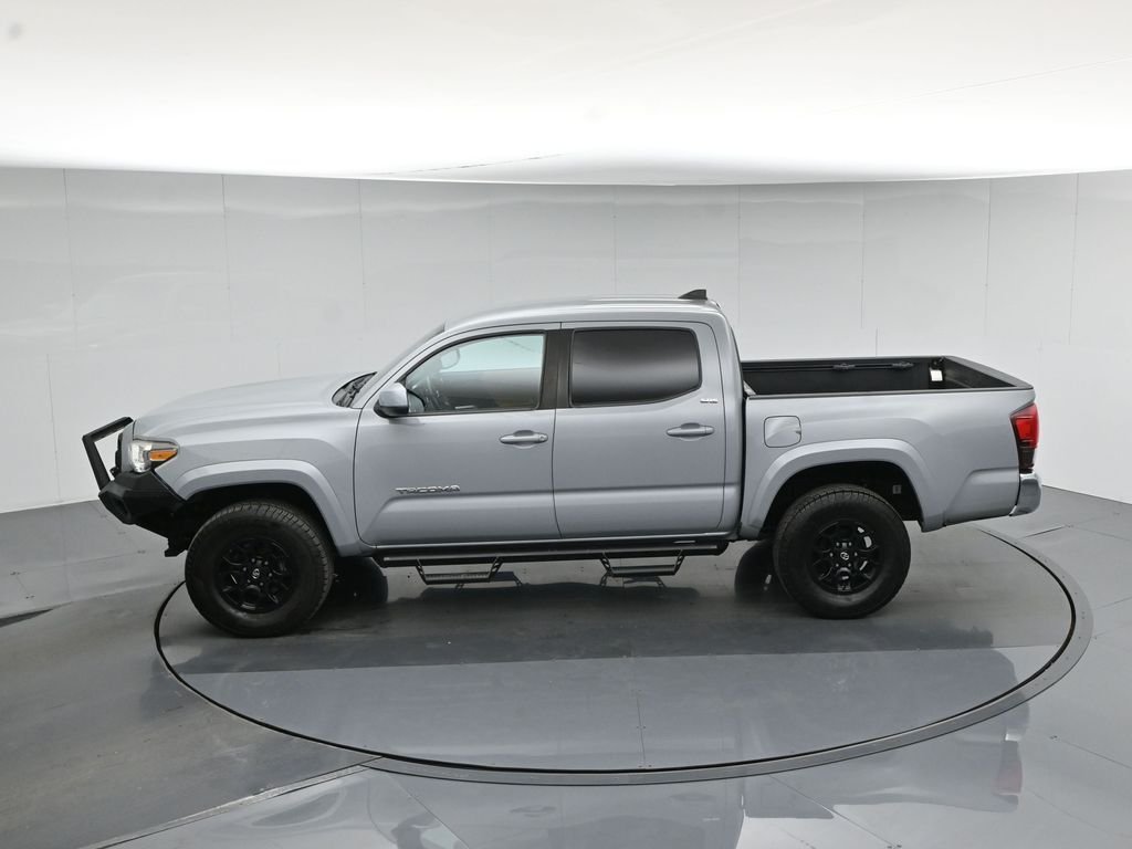 Used 2019 Gray Toyota SR5 image 38