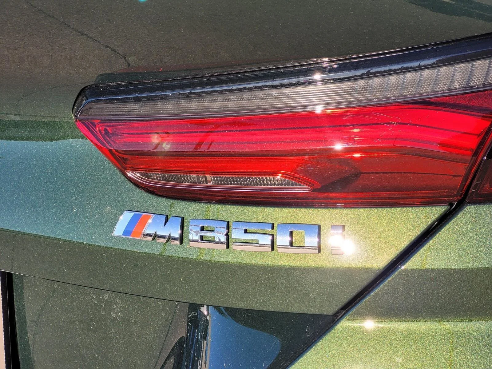 2026 BMW 8 Series M850i - Photo 8