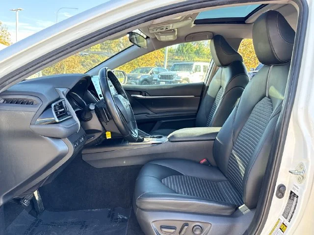Used 2022 White Toyota SE image 16