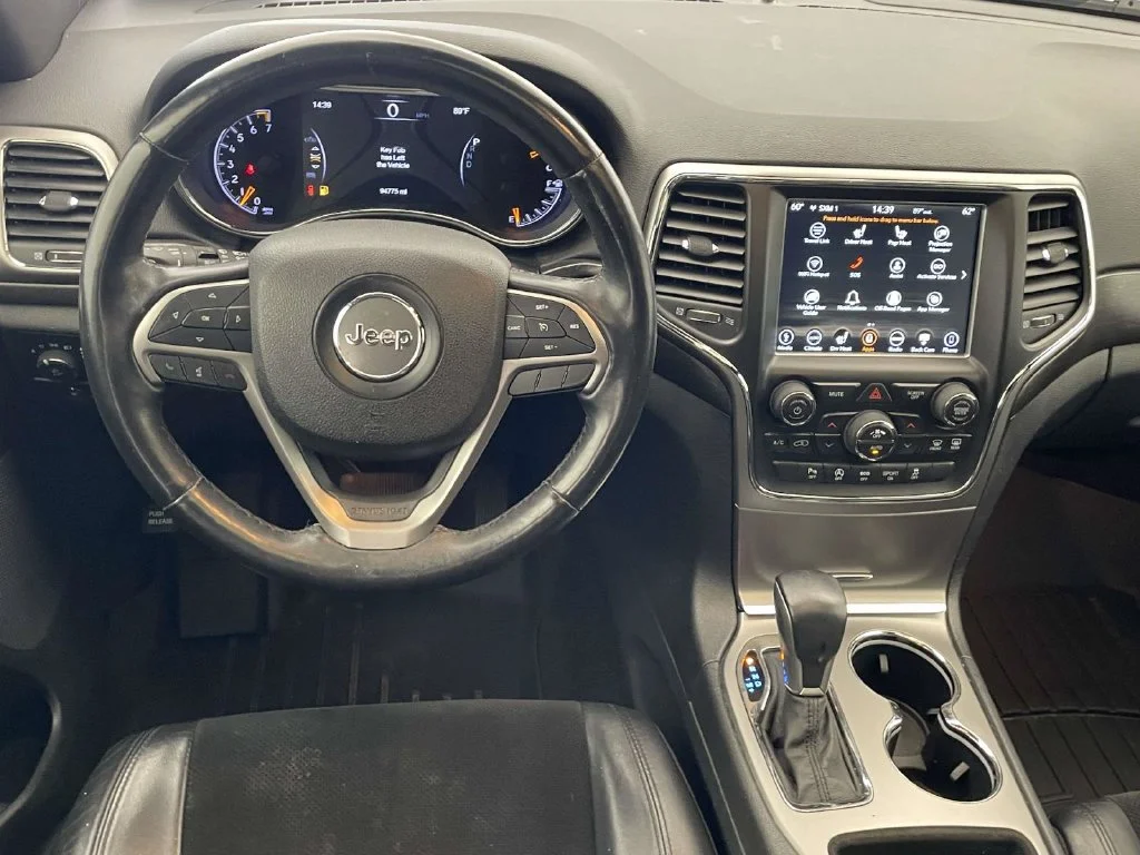 Used 2018 White Jeep Altitude image 20