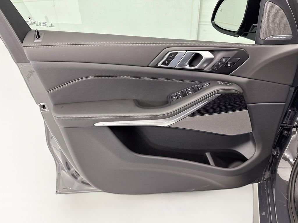 New 2026 Gray Metallic BMW xDrive40i image 23