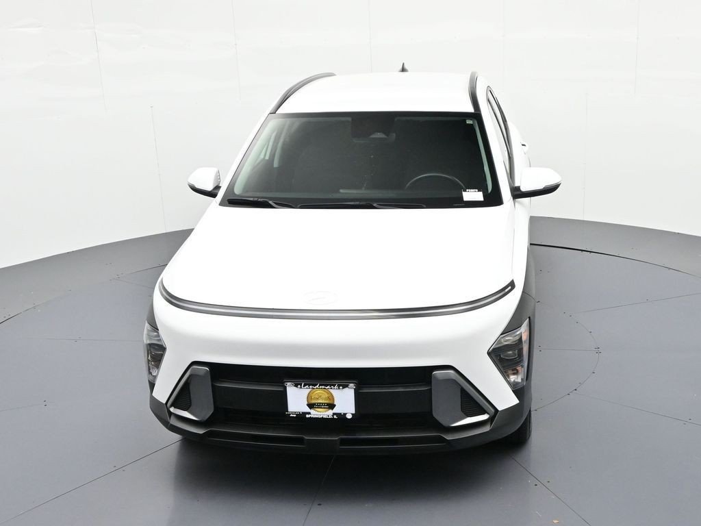 Used 2025 White Hyundai SEL AWD image 17