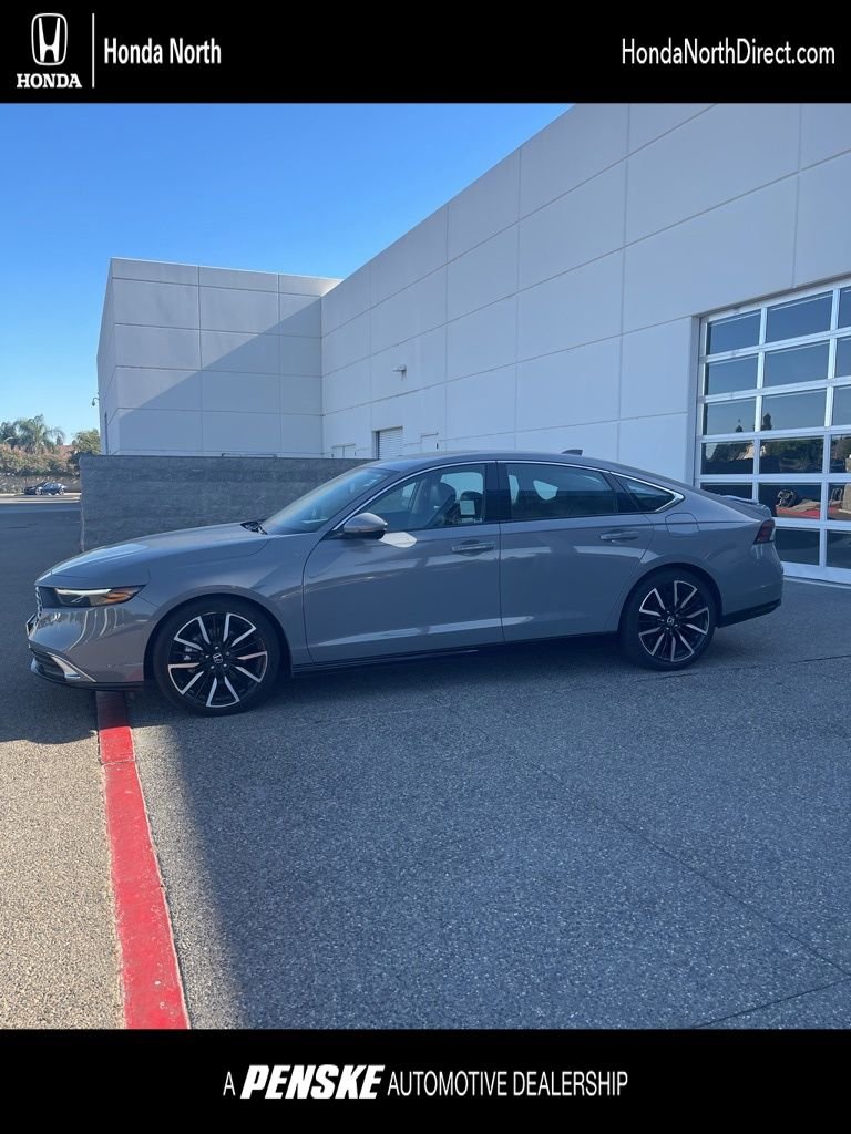 2024 Honda Accord Hybrid Touring's photo