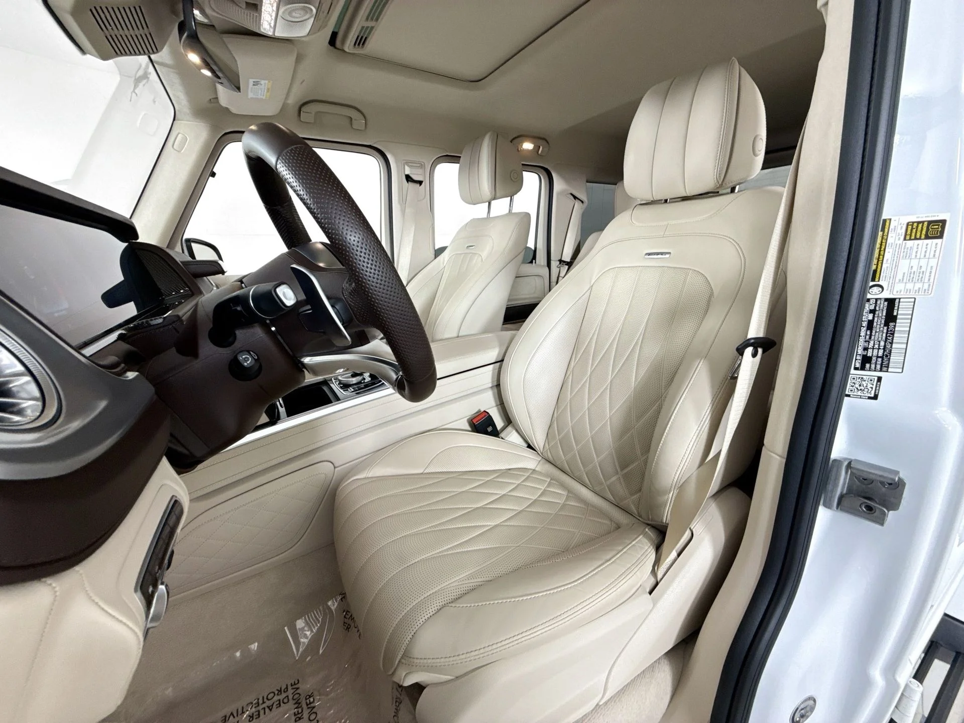 Used 2023 MANUFAKTUR Moonlight White Metallic Mercedes-Benz G 63 AMG® image 9