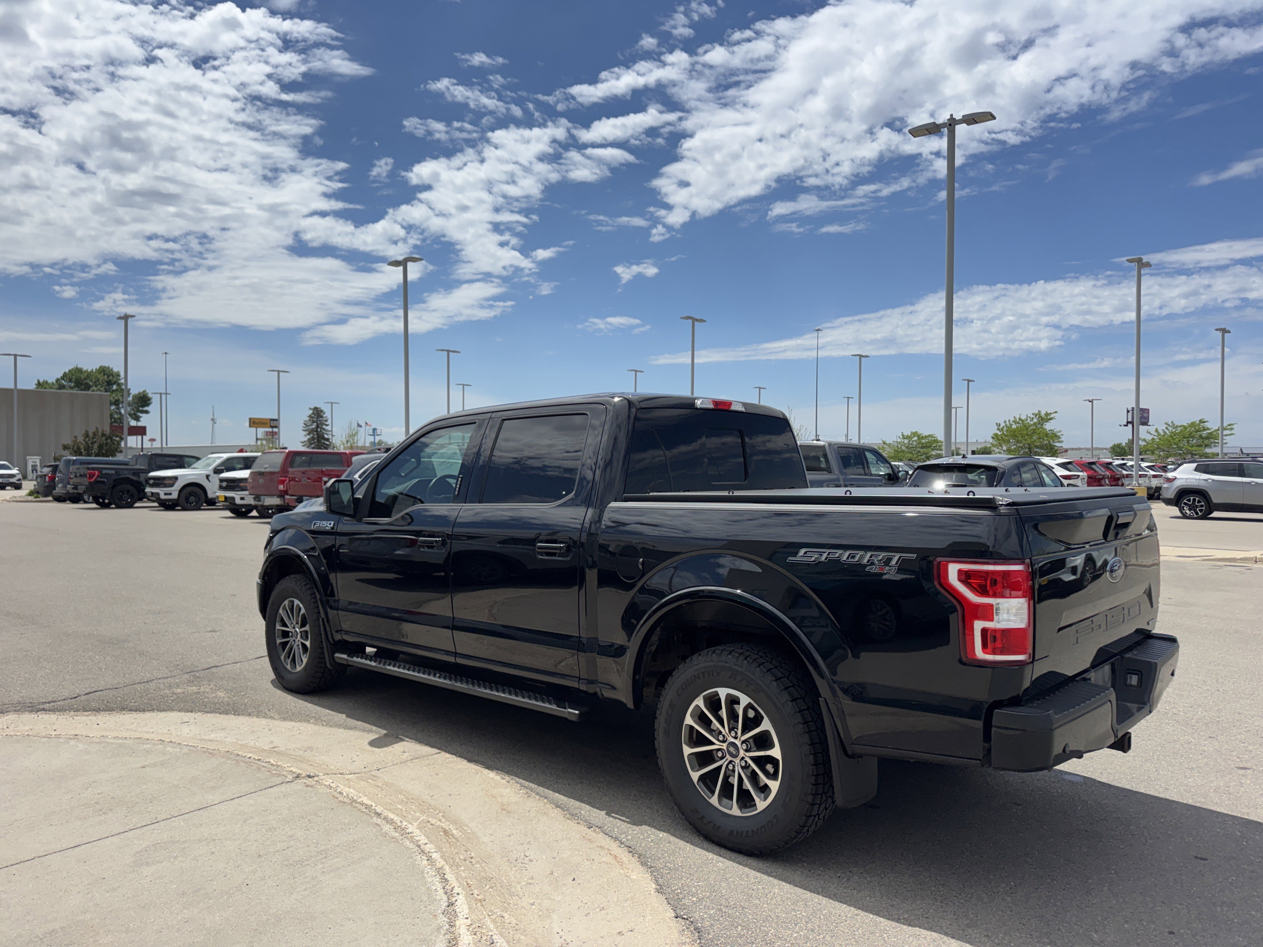 Used 2018 Shadow Black Ford XLT image 4