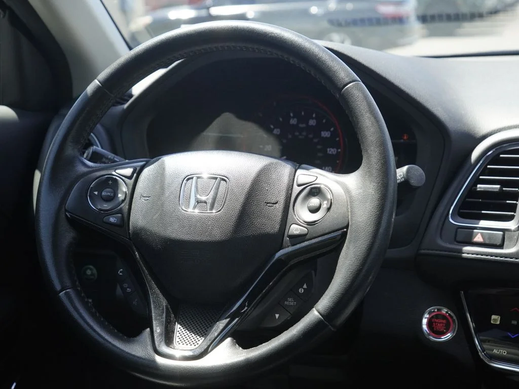 Used 2019 Gray Honda EX-L image 33