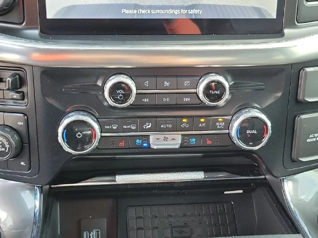 Used 2023 White Metallic Ford Lariat image 27