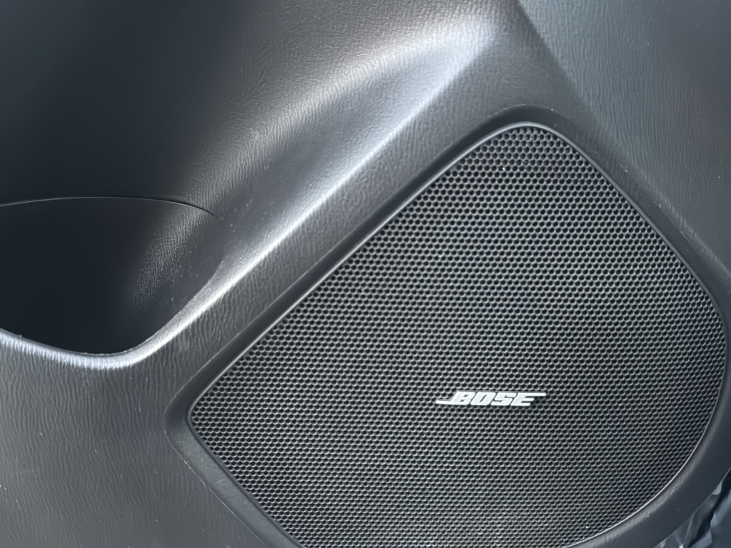 Used 2016 Blue Mazda i Grand Touring image 18