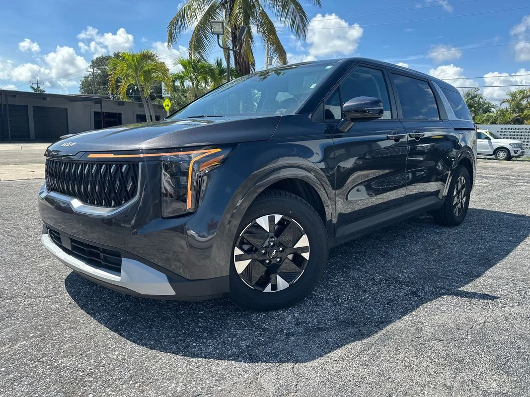 2026 Kia Carnival LXS