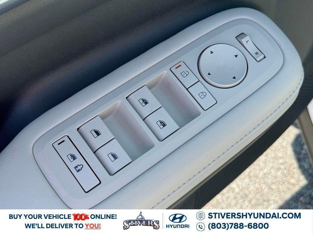 New 2027 White Hyundai SEL image 25