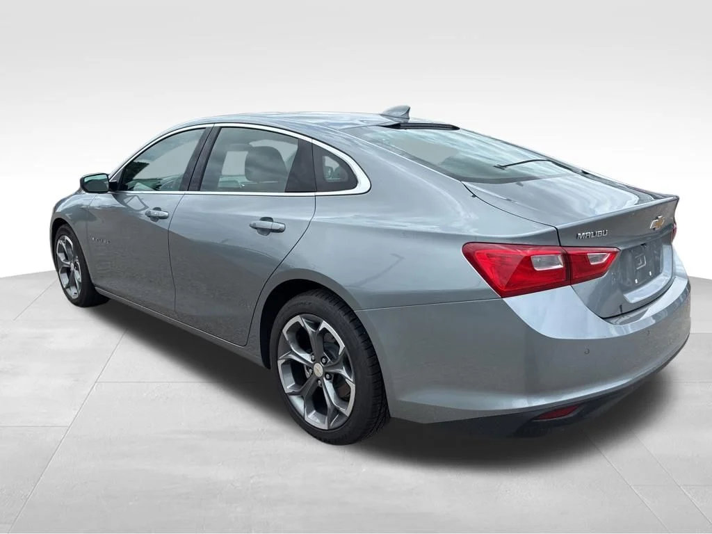 Used 2024 Gray Chevrolet LT image 3