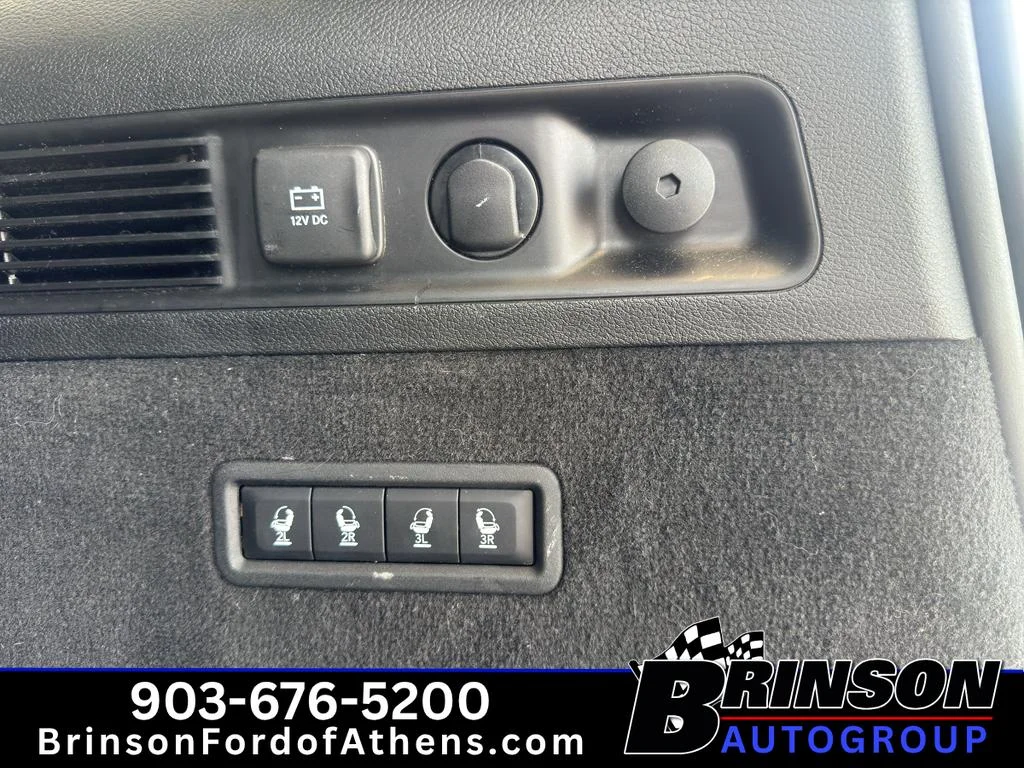 Used 2022 Bright White Clearcoat Jeep Series III image 10